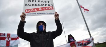 Des loyalistes protestent contre le protocole d'Irlande du Nord