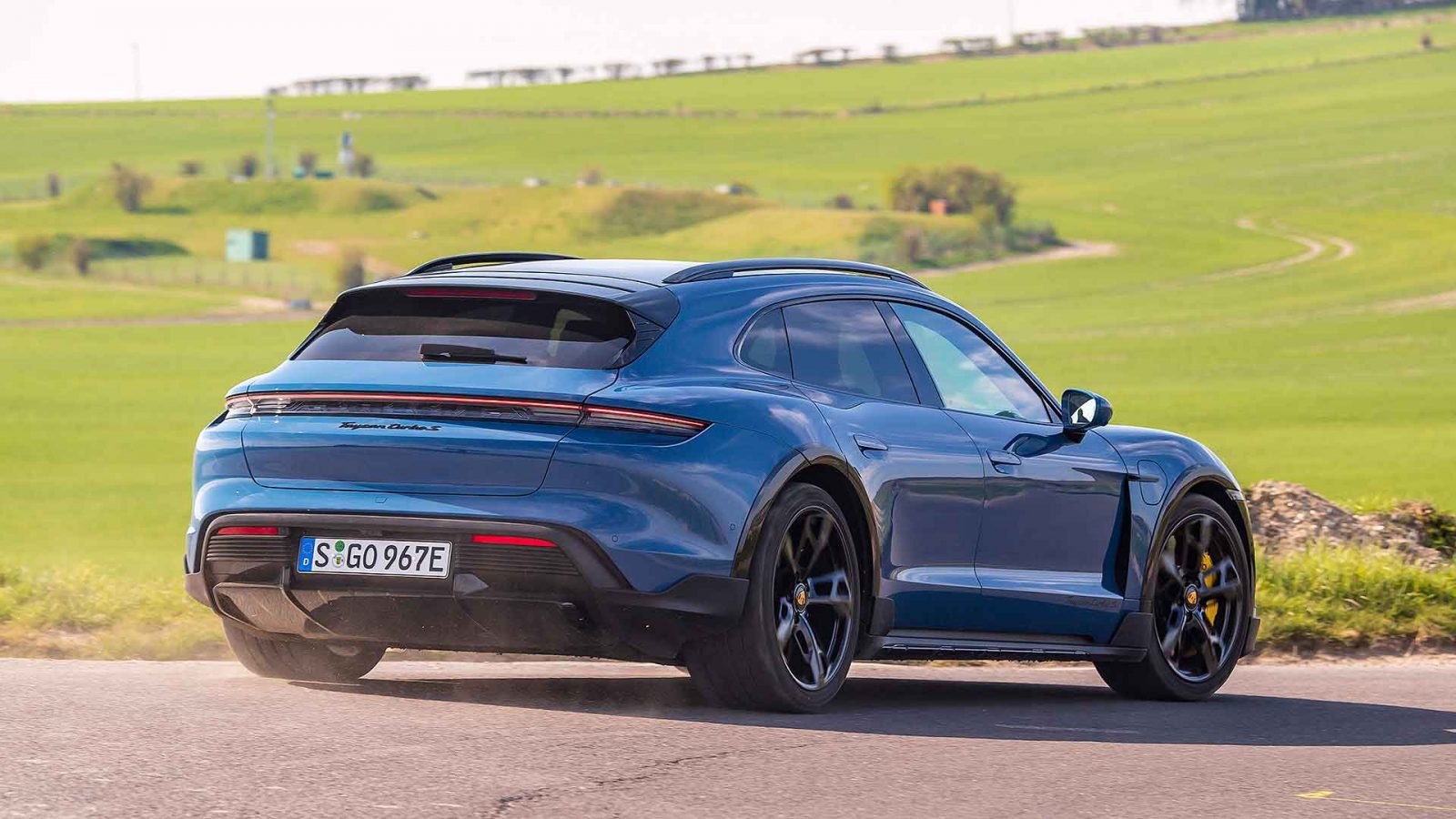 2025 Porsche Taycan Cross Turismo Turbo S Images References :