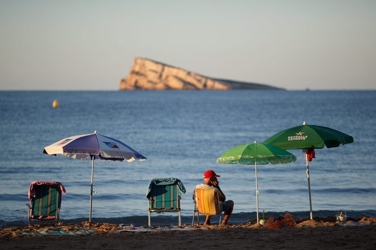 The boss of Easyjet has warned that the UK could be left behind the rest of Europe if the government approves travel to only a small handful of countries from 17 May.