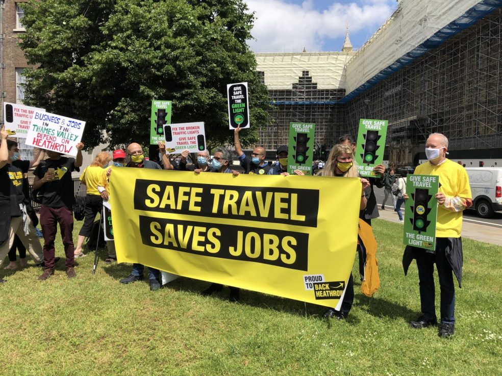 Travel agents, unions, campaign groups and pilots came together today to call for the government to open up international travel or risk destroying the industry. 