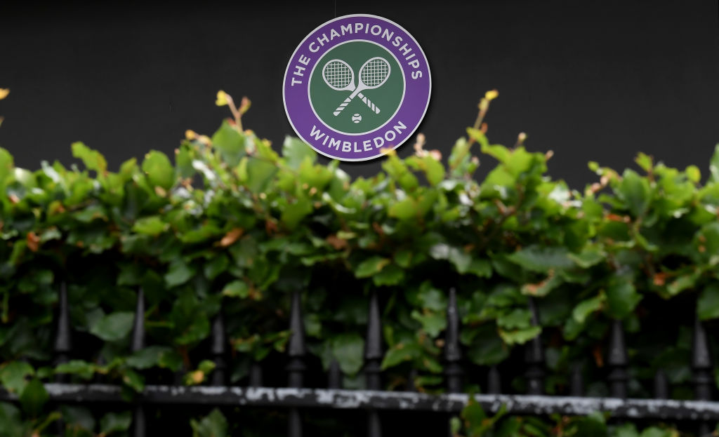 Capacity crowds will be allowed into the Centre Court stadium to watch the finals of the Wimbledon tennis championships, which begin on 28 June.