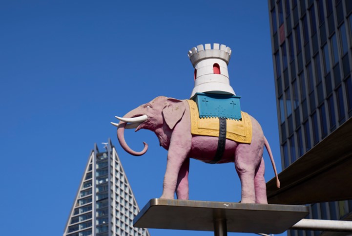 Elephant and castle