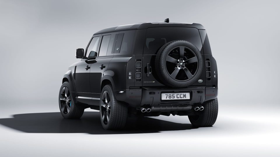 Land Rover Defender V8 Bond Edition