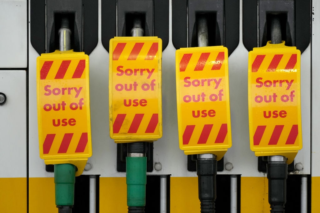 Britons across the country have been forced to queue for hours to try and get petrol (Photo by Christopher Furlong/Getty Images)