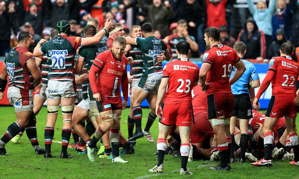 Leicester Tigers are awarded a last minute penalty try to beat Saracens in the Premiership (Photo by David Rogers/Getty Images)