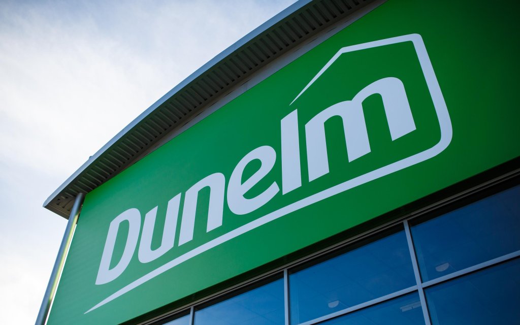 The cushions to candles provider Dunelm said that total sales for the year came to £390m