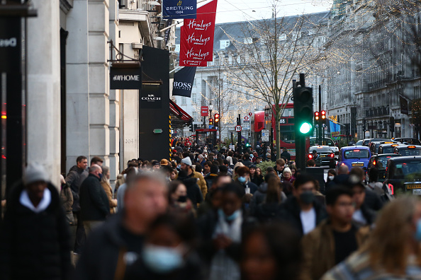 Shoppers Brave Post Christmas Sales Despite Covid Scare