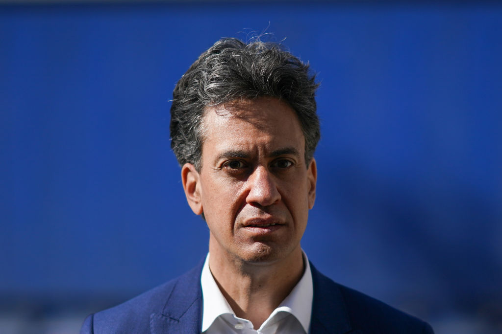 Ed Miliband Campaigns At Ilkley Brewery