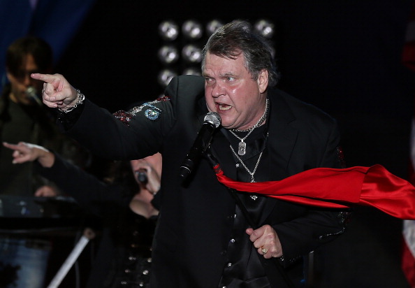 DEFIANCE, OH - OCTOBER 25:  Musician Meat Loaf performs during a campaign rally for Republican presidential candidate, former Massachusetts Gov. Mitt Romney at Defiance High School on October 25, 2012 in Defiance, Ohio. Mitt Romney is campaigning in Ohio with less than two weeks to go before the election.  (Photo by Justin Sullivan/Getty Images)