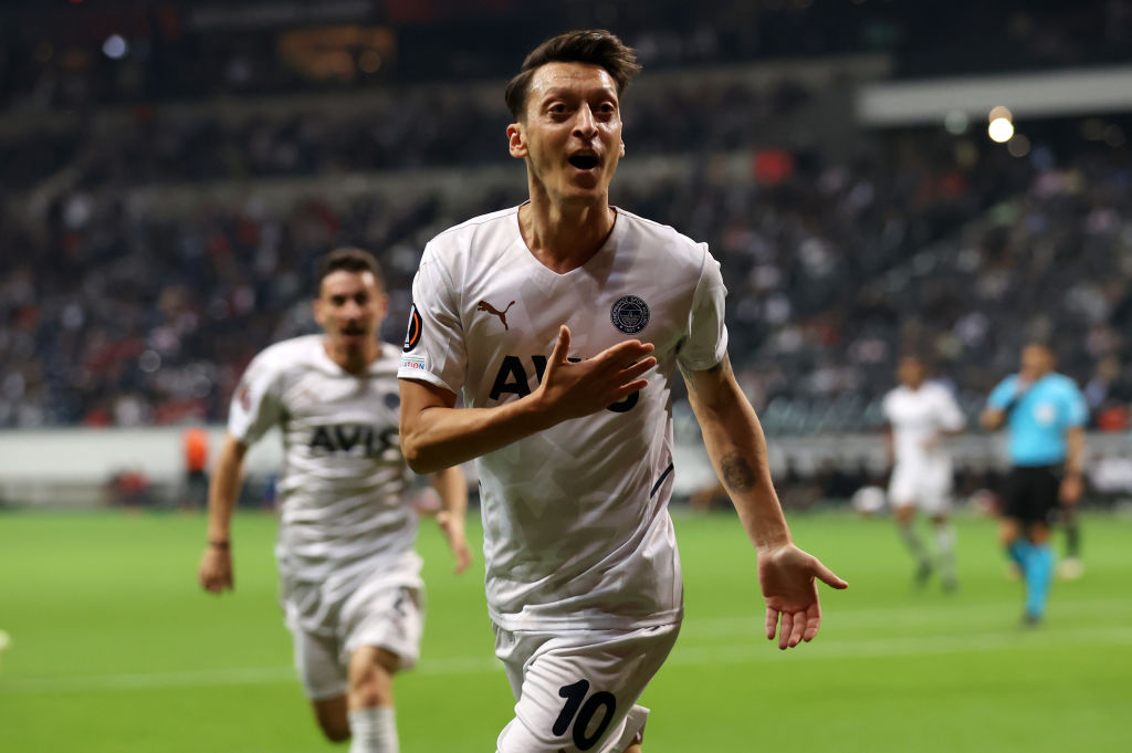 Süper Lig'de Mesut Özil ile övünen Fenerbahçe, geçen yıl beIN'e karşı bir kampanya başlattı.