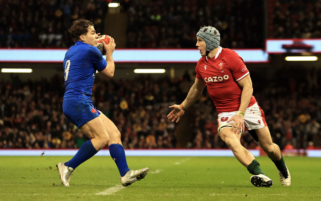 England need to replicate Wales in targeting this France side's emotional side – getting them riled up could see Jones's side win. 
