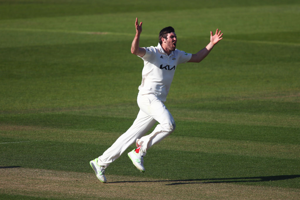 Surrey bowler Jamie Overton has said his side can win both the County Championship and T20 Blast this cricket season. 