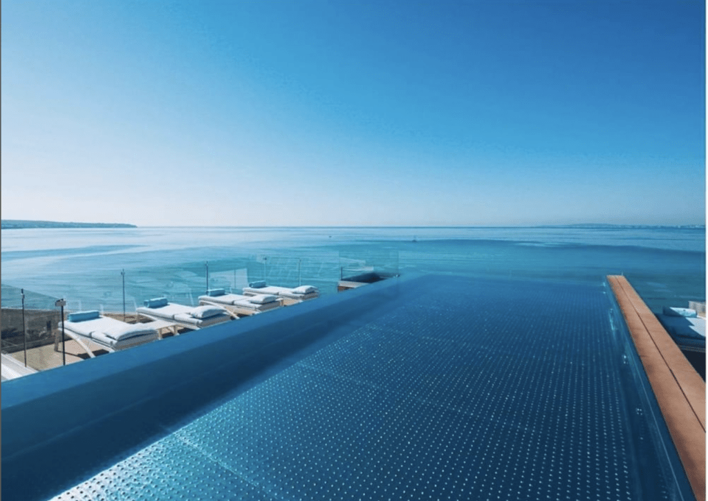 The luxury resort has an infinity pool among its many amenities. (Photo/Iberostar via Instagram)