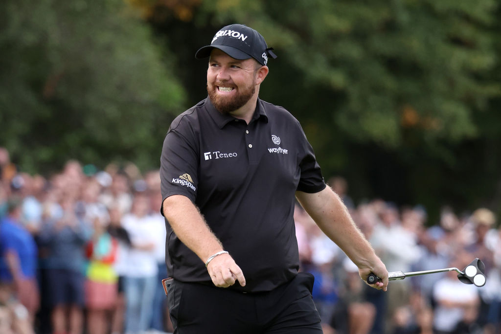 VIRGINIA WATER, ENGLAND - SEPTEMBER 11: Shane Lowry of Ireland reacts after putting on the 18th hole during Round Three on Day Four of the BMW PGA Championship at Wentworth Golf Club on September 11, 2022 in Virginia Water, England. (Photo by Warren Little/Getty Images)