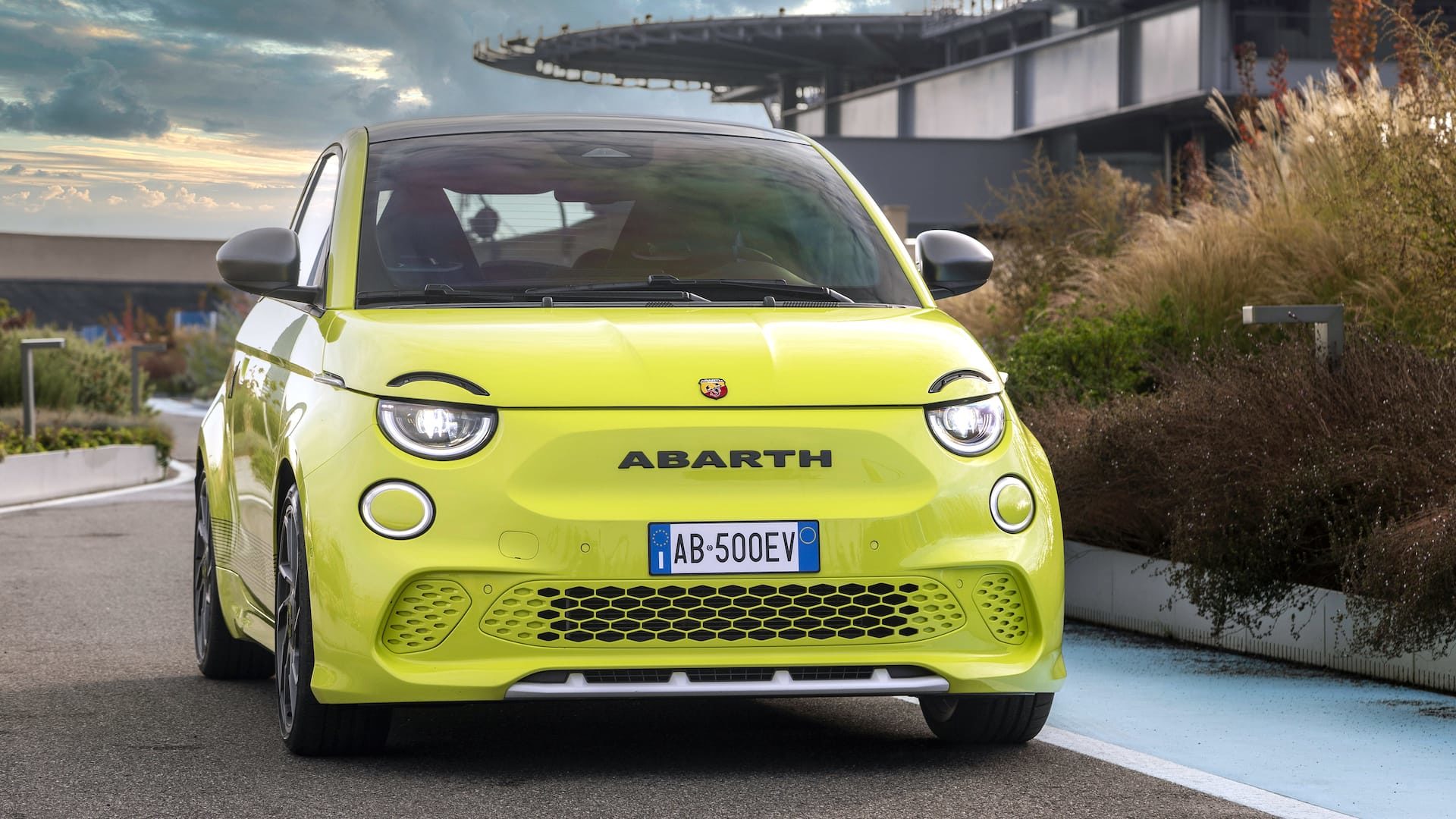 New Abarth 500e is a feisty electric hot hatchback - CityAM
