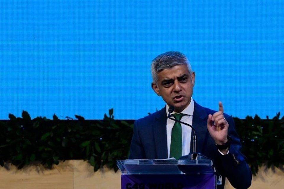 London Mayor Sadiq Khan revealed to City A.M. last night that business rates will increase in 28 of the capital’s 32 boroughs in 2023, just as the UK is predicted to go into recession (Photo by Gustavo Garello/Getty Images)