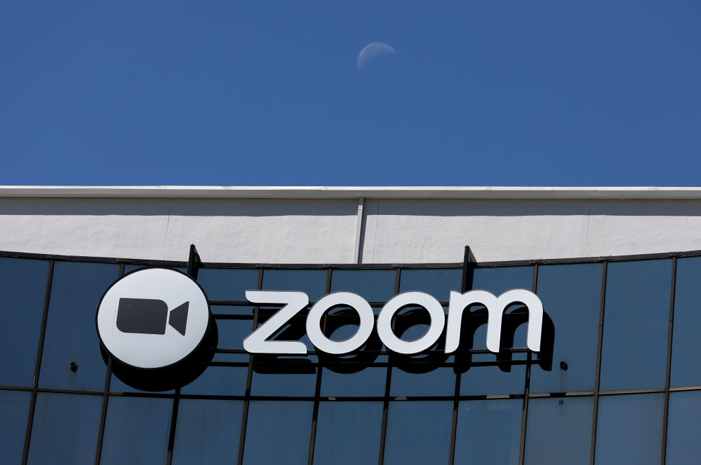 Zoom continues to slump amid slowing momentum
