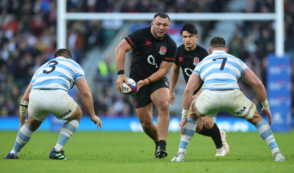 Genge carrying the ball against Argentina at Twickenham