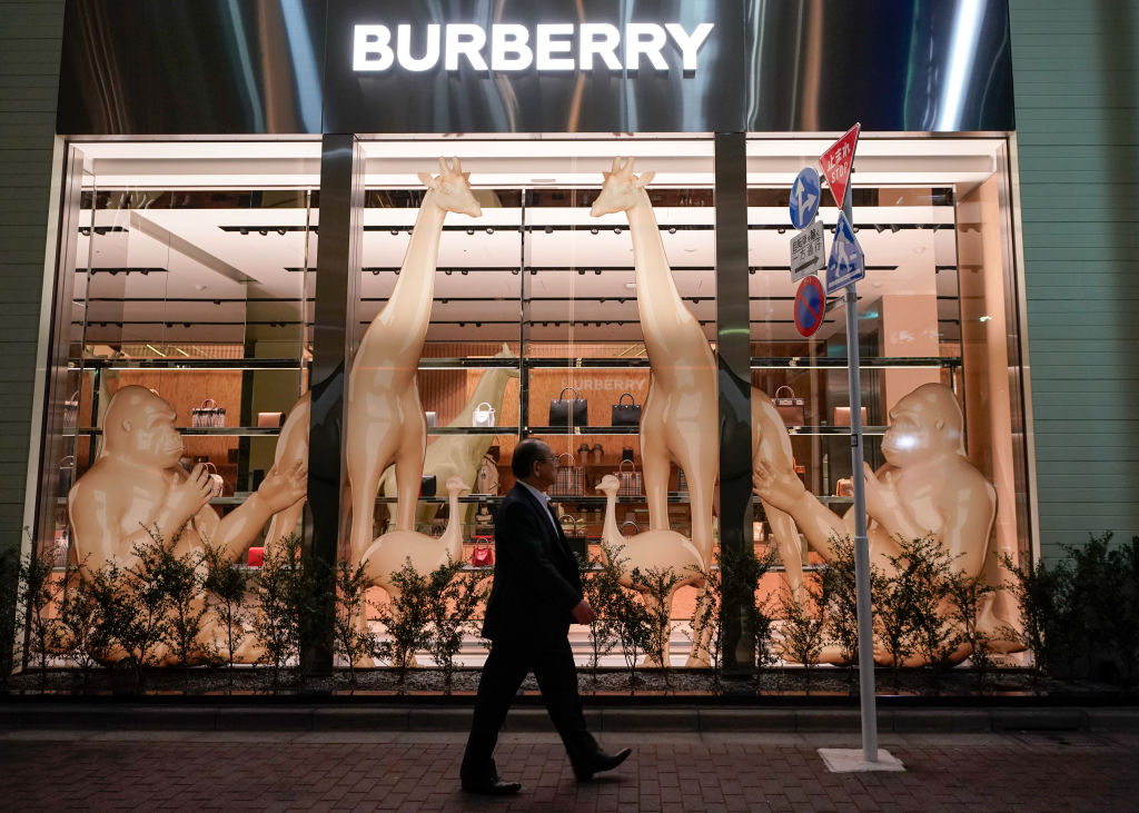 British fashion house Burberry has blamed the cutting of VAT free shopping for international tourists for its poor performance in the UK, as the group warns that earnings could be in the lower end of previously outlined expectations. 