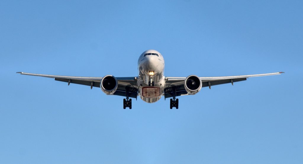 Long-haul and business air travel are set to return after a three-year hiatus, according to forecasts. (Photo/Unsplash)