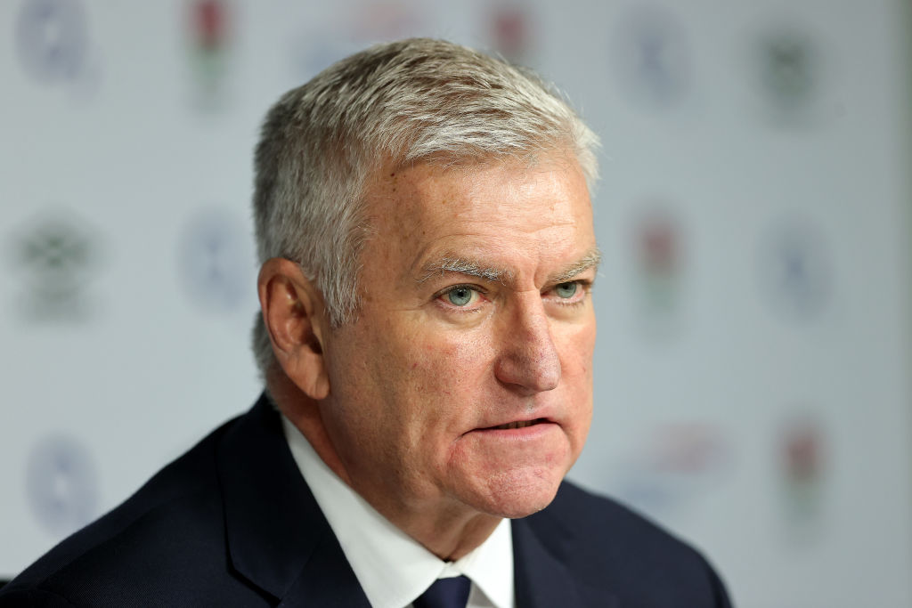 England Rugby chief Bill Sweeney will tomorrow travel to Stourbridge RFC to hold crunch talks about the club’s potential merger with Worcester Warriors.