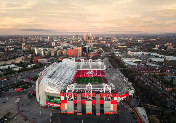 The bidders for football club Manchester United are now in a virtual data room, filling their spreadsheets and compiling their questions. 