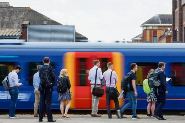 Government plans for a major reform of Britain's railways are "not on track," with billions in potential savings at risk, the UK spending watchdog has warned.