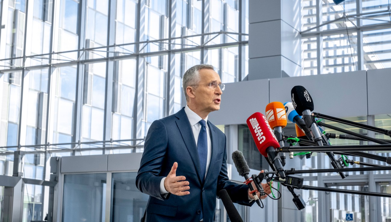 Doorstep statement by NATO Secretary General Jens Stoltenberg at the start of the meetings of NATO Defence Mninisters in Brussels