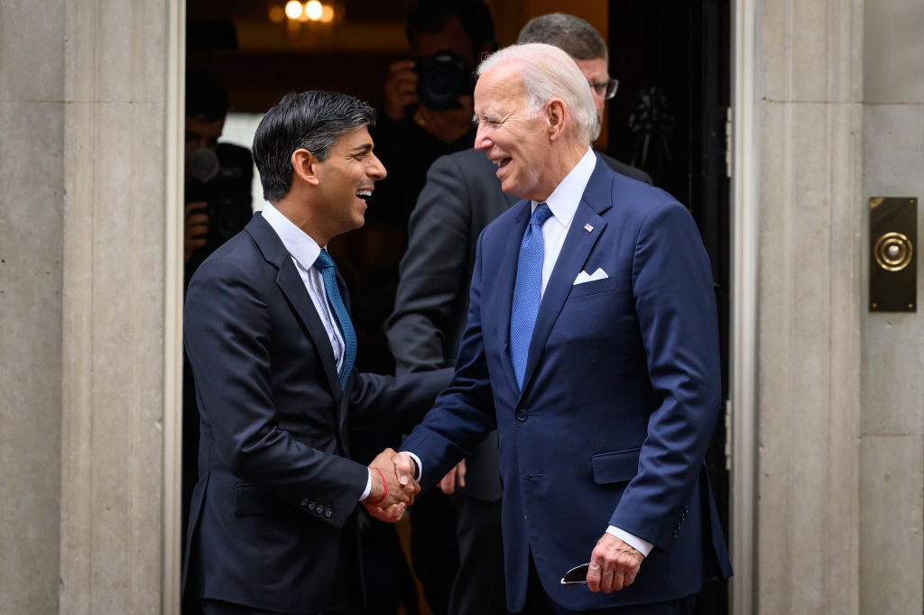 LONDON, ENGLAND - JULY 10: Britain's Prime Minister Rishi Sunak (L) bids farewell to US President Joe Biden on the doorstep of 10 Downing Street following a bi-lateral meeting on July 10, 2023 in London, England. The President is visiting the UK to further strengthen the close relationship between the two nations and to discuss climate issues with King Charles at Windsor Castle. (Photo by Leon Neal/Getty Images)