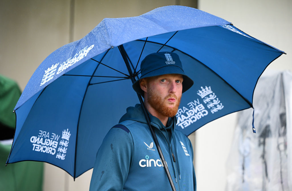 England have named an unchanged team for this week's fifth Ashes Test as England look to deny Australia their first series win on these shores since 2001.