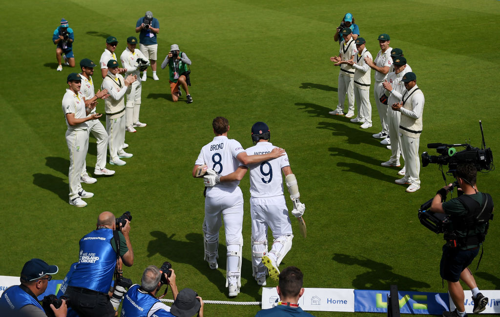 England will need 10 wickets today at the Oval if they’re to rescue an Ashes series draw against Australia.