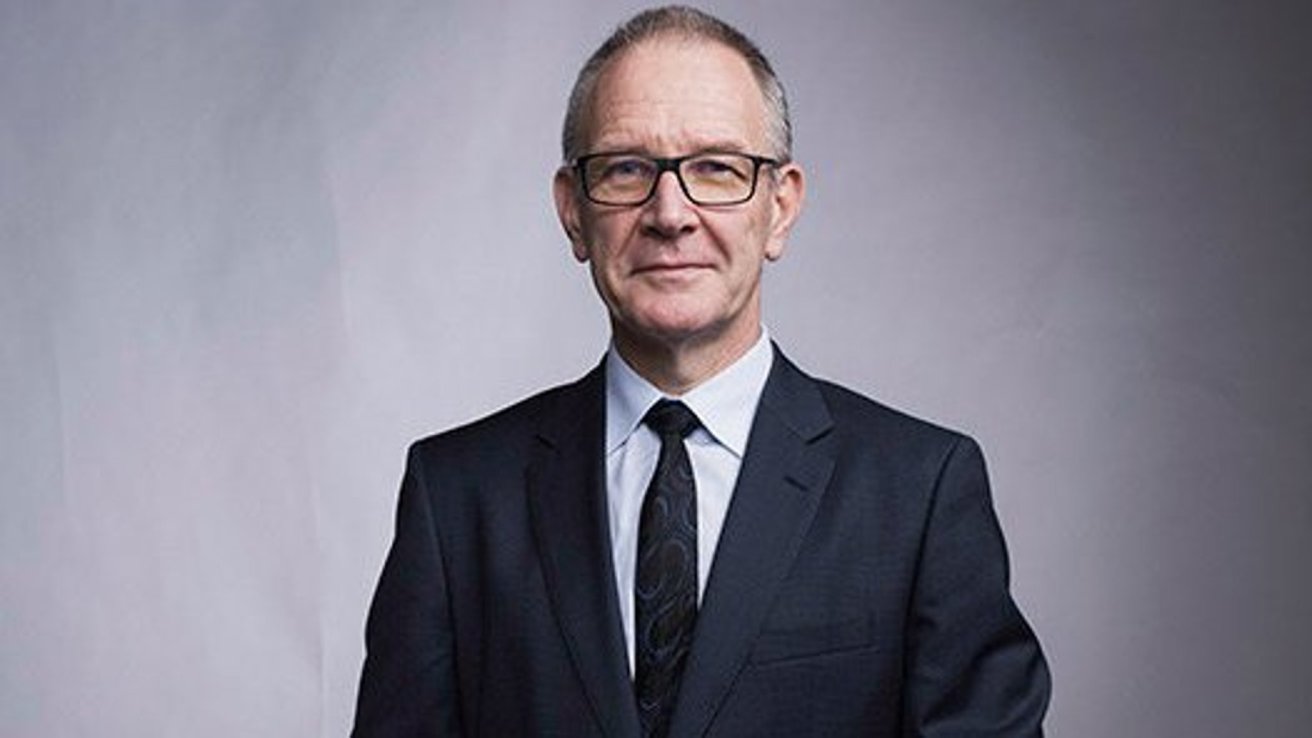 BURBERRY APPOINTS DR. GERRY MURPHY AS CHAIRMAN DESIGNATE