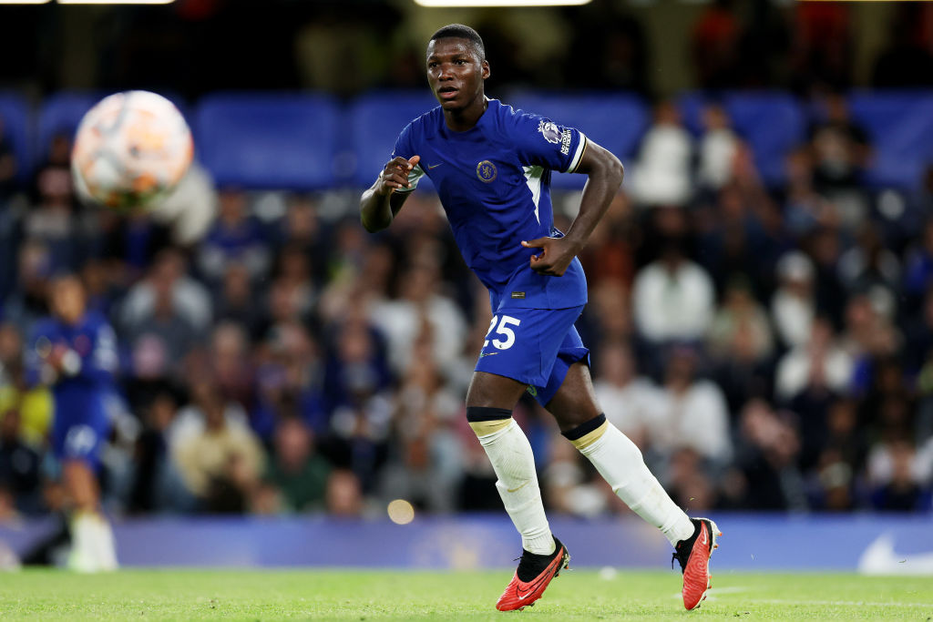LONDON, ENGLAND - AUGUST 25: Moises Caicedo of Chelsea runs off the ball during the Premier League match between Chelsea FC and Luton Town at Stamford Bridge on August 25, 2023 in London, England. (Photo by Eddie Keogh/Getty Images)