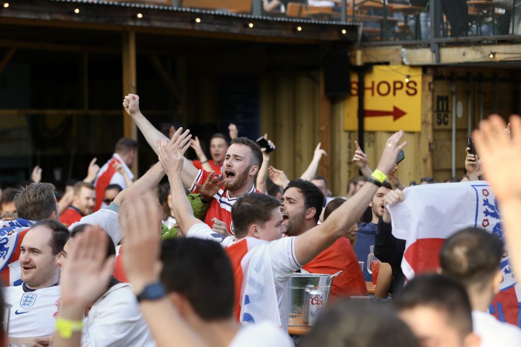 It's the biggest tournament in rugby union and it begins tomorrow. The Rugby World Cup will take up many of the screens across the country but some bars and pubs are hosting specialist events. Here's where to watch this weekend's opening set of fixtures.