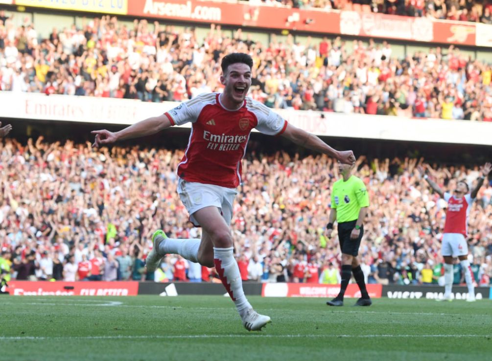LONDON, ENGLAND - SEPTEMBER 03: Declan Rice celebrates scoring the 2nd Arsenal goal during the Premier League match between Arsenal FC and Manchester United at Emirates Stadium on September 03, 2023 in London, England. (Photo by Stuart MacFarlane/Arsenal FC via Getty Images)