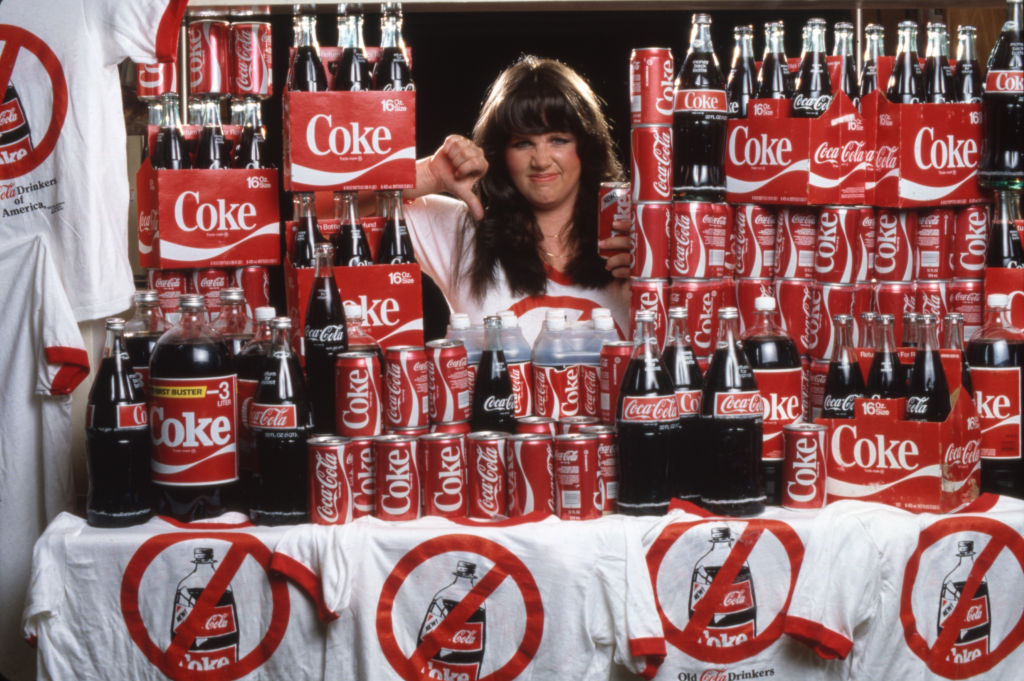 Karen Wilson petitions against the new Coca-Cola formula. (Photo by © Roger Ressmeyer/CORBIS/VCG via Getty Images)