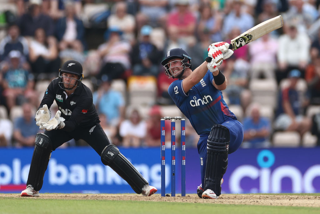 England recovered from a sloppy start with the bat yesterday to beat New Zealand by 79 runs in Southampton as Liam Livingstone starred at the crease.