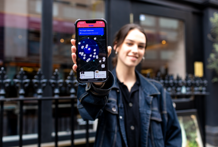 Ambl, which was launched last year by former financial sales worker Aaron Solomon after he struggled to find a table to entertain clients, has been downloaded 60,000 times and now works with 400 restaurants in the capital.&nbsp;