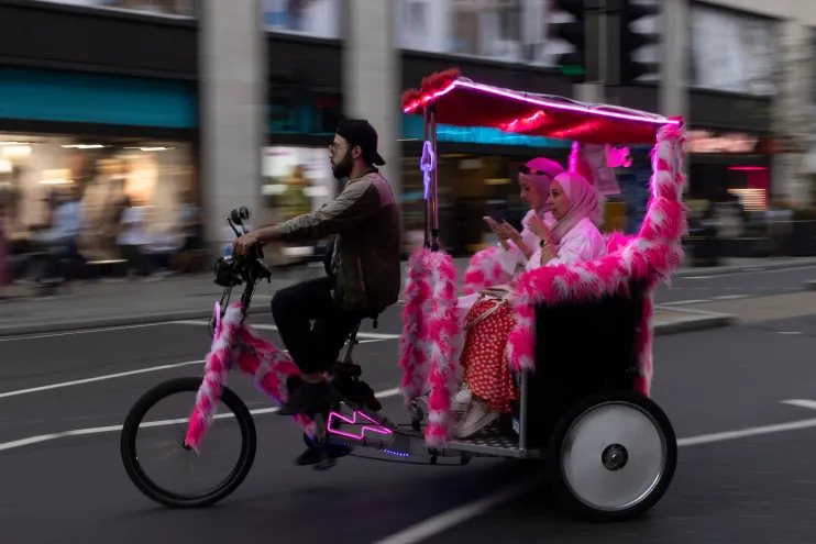 Is there a scourge of unlicensed pedicabs in London?