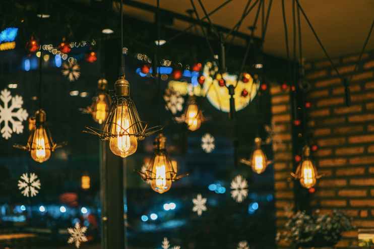 Spending on dining out and clothing is expected to slow in the run up to Christmas as customers put off purchases to help offset rising energy bills, spelling fresh pain for UK businesses.