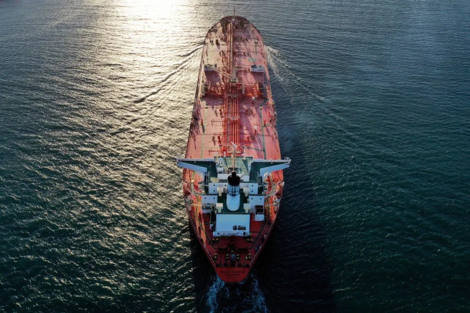 Major British port operator unveils plan for first 'green shipping corridors' in UK - Vimarsana News