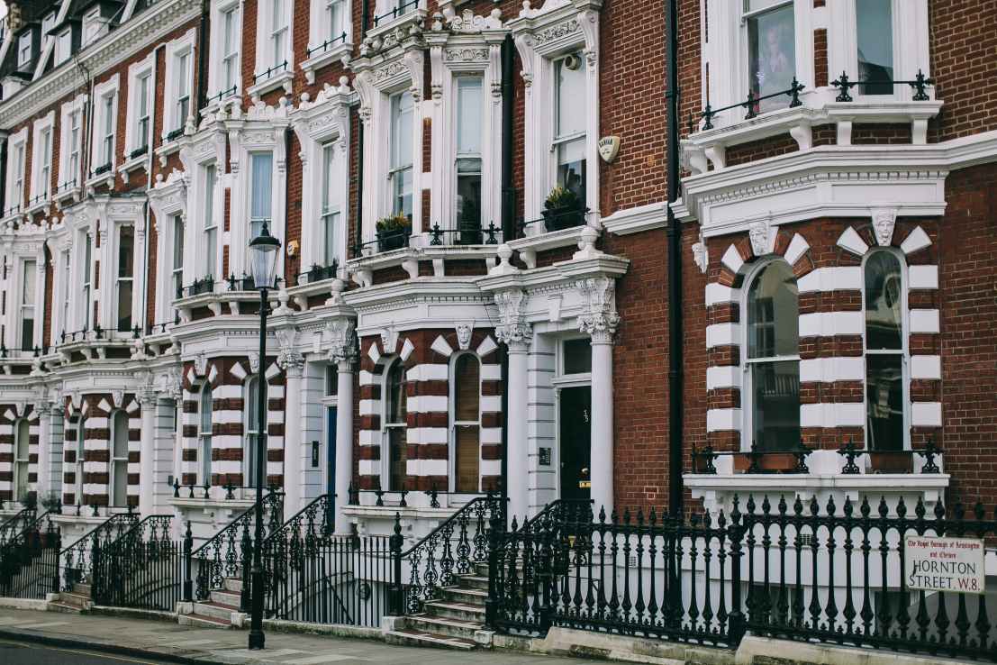 Cash-laden tenants from Ukraine, China and the US, are ditching their traditional stomping grounds of Belgravia and Mayfair and heading to the leafier surroundings of St Johns Wood, as demand for multi-million pound homes in North-West London heat up. 