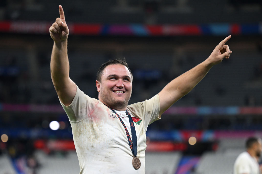 PARIS, FRANCE - OCTOBER 27: Jamie George of England acknowledges the fans with his bronze medal following the team's victory during the Rugby World Cup France 2023 Bronze Final match between Argentina and England at Stade de France on October 27, 2023 in Paris, France. (Photo by Hannah Peters/Getty Images)