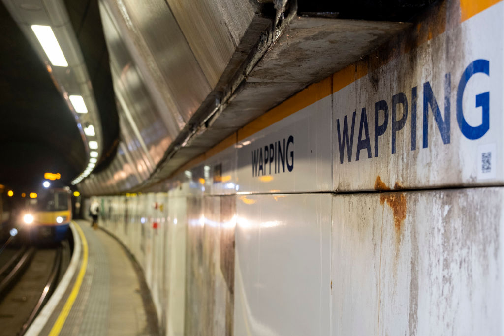 Wapping is a stop on the newly named Windrush line, which was yet again largely suspended for the entirety of this weekend