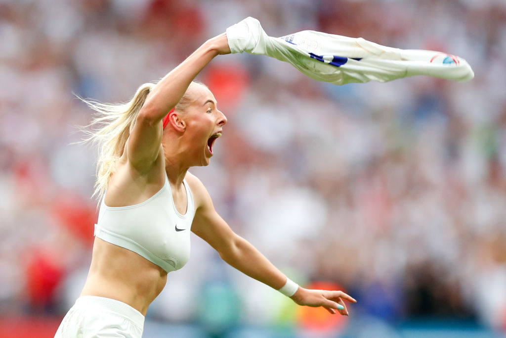 LONDON, ENGLAND - JULY 31: Chloe Kelly of England celebrates after scoring their team's second goal during the UEFA Women's Euro 2022 final match between England and Germany at Wembley Stadium on July 31, 2022 in London, England. (Photo by Lynne Cameron - The FA/The FA via Getty Images)