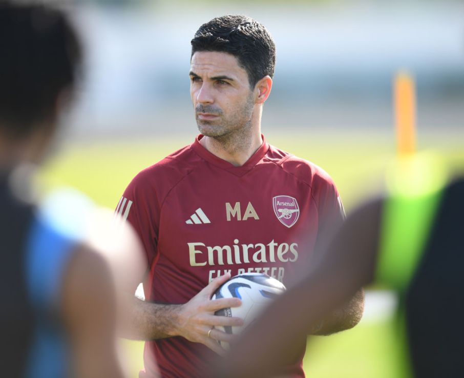 DUBAI, UNITED ARAB EMIRATES - JANUARY 13: Arsenal manager Mikel Arteta during a training session at NAS Sports Complex on January 13, 2024 in Dubai, United Arab Emirates. (Photo by Stuart MacFarlane/Arsenal FC via Getty Images)