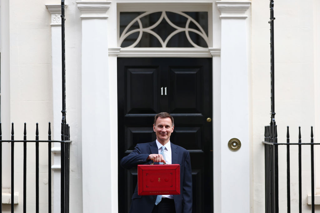 LONDON, ENGLAND - MARCH 6: The Chancellor Of The Exchequer Jeremy Hunt leaves 11 Downing Street on March 6, 2024 in London, England. (Photo by Peter Nicholls/Getty Images)
