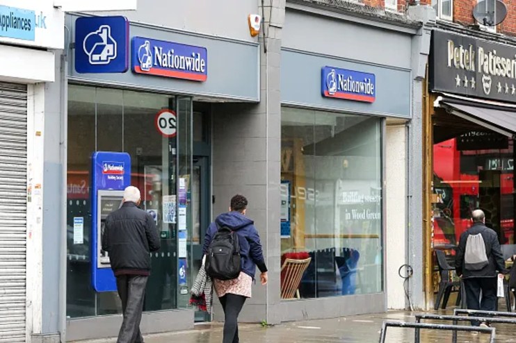 Nationwide building exterior with promotional banner highlighting &pound;200 cash bonus for switching current accounts