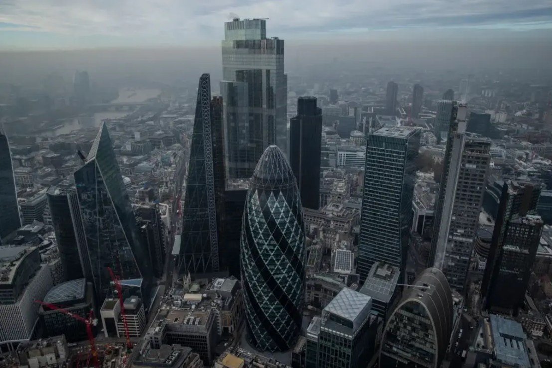 Finance chiefs are losing faith in Labour's growth mission due to higher costs. 