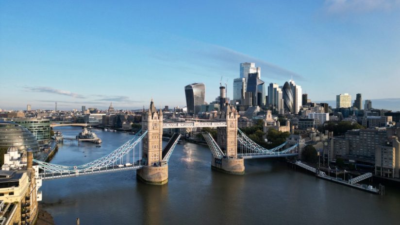 A group of Tory peers has called on the FCA to halt its plans to 'name and shame' firms under investigation